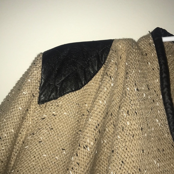 Cardigan - Picture 2 of 4